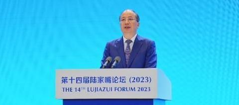 易会满重磅发声！回应股市波动，谈及跨境监管、常态化退市机制