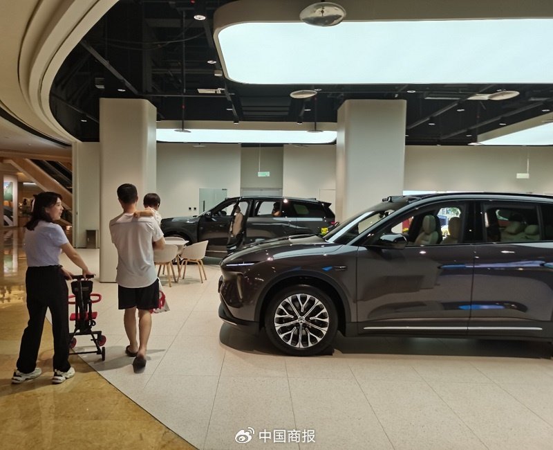 7月车市产销双降，“蔚小理”、比亚迪等新能源汽车“淡季不淡”