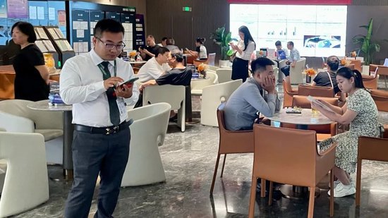“认房不认贷”新政下北京楼市实探：新房销售火爆 中介称客户转化率提升1倍多